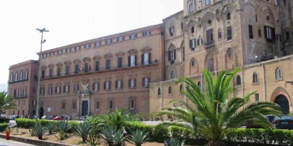 Dal Palazzo Reale alla Kalsa. Un itinerario di mille anni fa